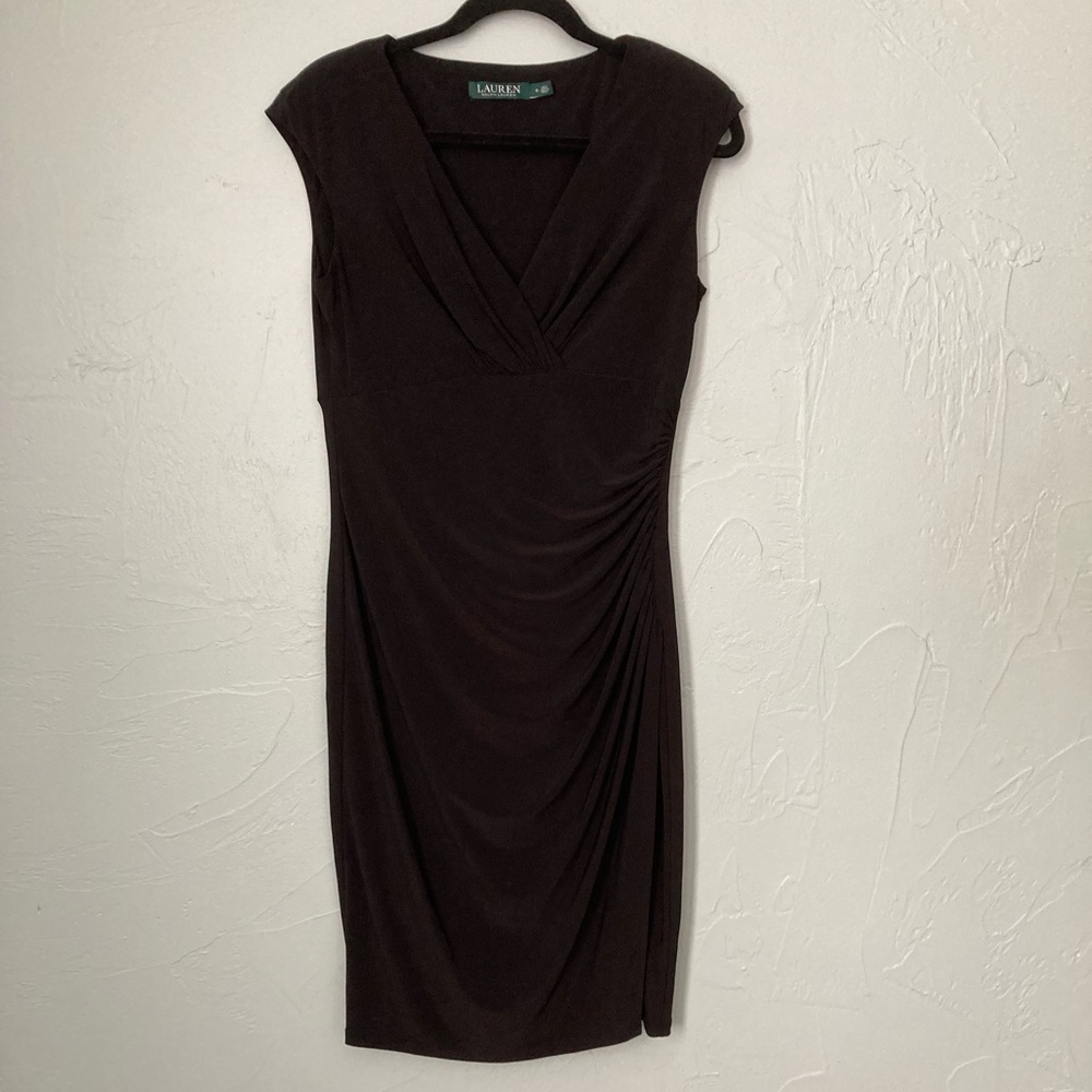 Lauren Ralph Lauren
Size 8 LBD Sleeveless